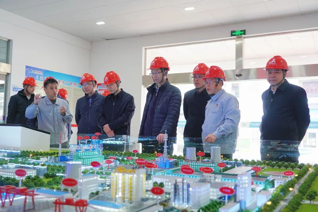 公司黨委書(shū)記、董事長(zhǎng)姜自成帶隊(duì)赴同行企業(yè)交流調(diào)研